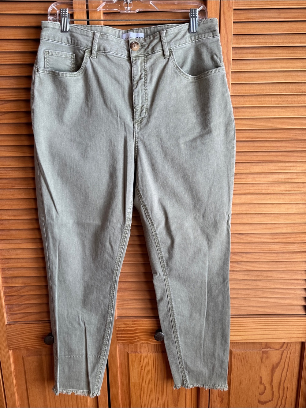 LOFT Women’s Light Olive Green Stretch Jeans - 12